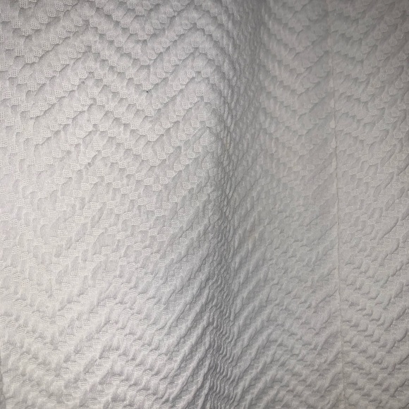 White dress - Picture 3 of 4